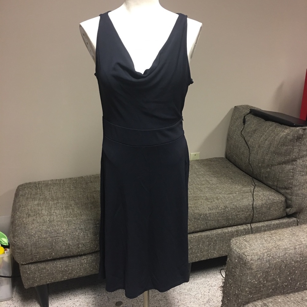 Perfect Ann Taylor Loft LBD!! Size 8 Petite